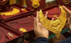 The gold price is gradually increasing.