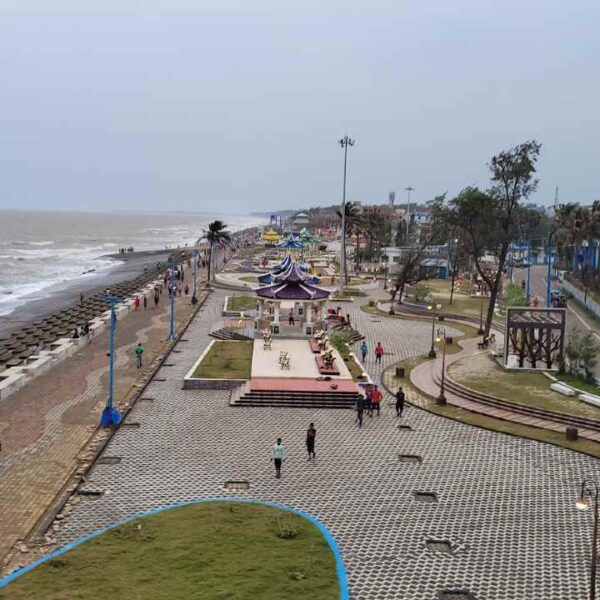 মাঝরাতে বের করে দেওয়া হল পর্যটকদের! দিঘার একাধিক&hellip;